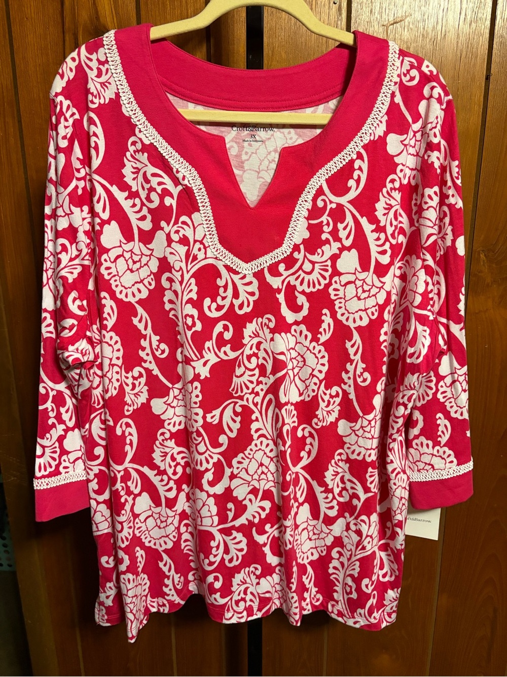 NWT Croft & Barrow Pink and White Floral Split-Notch Tunic